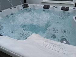 Гидромассажный спа-бассейн Vita Spa Salon