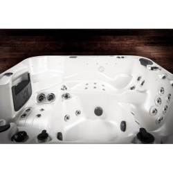 Гидромассажный спа-бассейн Vortex Spas Nitro